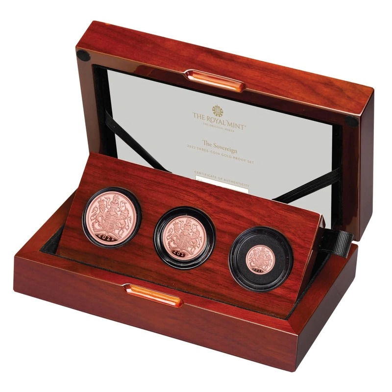 2022 Proof Gold Sovereign 3 Coin Sta